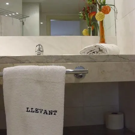 Edifici Llevant I Ponent Apartment *